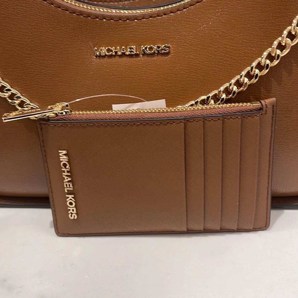 MICHAEL KORS Jet Set Travel Medium Top Zip Leather Card Case Wallet  Luggage NWT